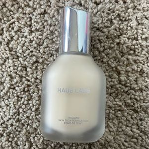 Haus labs triclone skin tech foundation